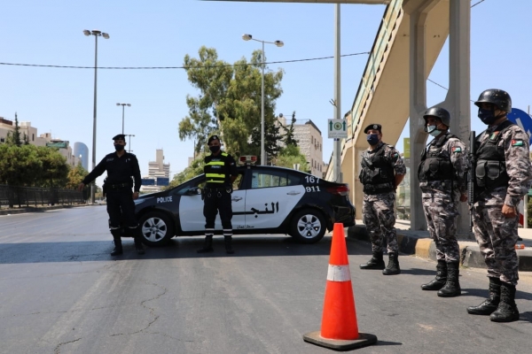 الحظر الشامل بمناطق في عمّان وجرش والمفرق يدخل حيز التنفيذ