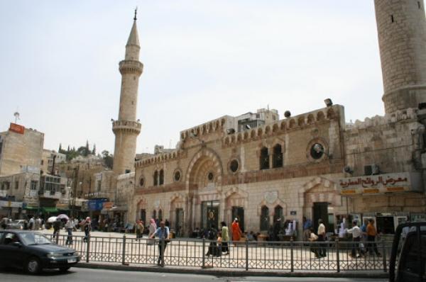 الاوقاف : قرار الحظر الشامل يشمل اغلاق المساجد