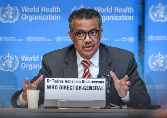 مدير الصحة العالمية : السعي للسيطرة على وباء كورونا غير مجدية !!