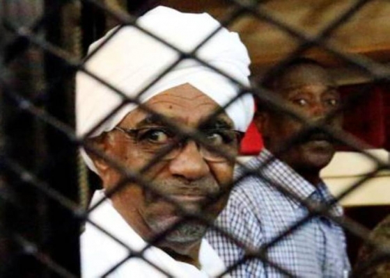 نقل الرئيس السوداني السابق عمر البشير للمستشفى بعد تدهور حالته الصحية