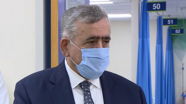 وزير الصحة يتوقع بدء انخفاض أعداد الإصابات بالفيروس في النصف الأول من نيسان
