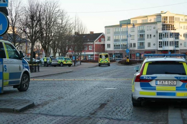 هجوم بسكين يوقع عدة إصابات في مدينة فيتلاندا السويدية