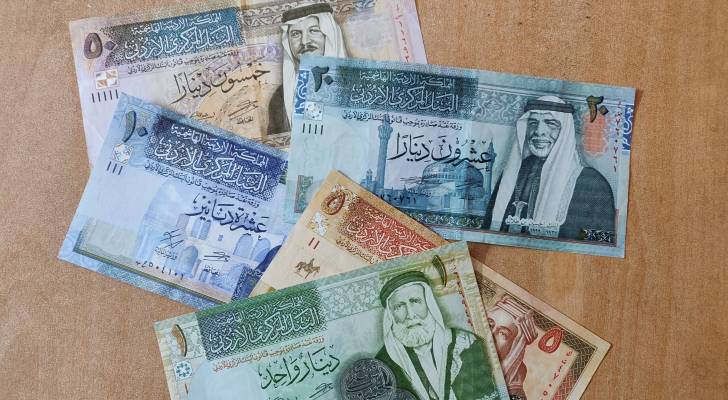 منتدى الاستراتيجيات: ازدياد قيمة حوالات المغتربين ترفع سعر الصرف الحقيقي الفعّال للدينار