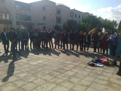 كافتيريا لـالغلبانين بجامعة الزرقاء .