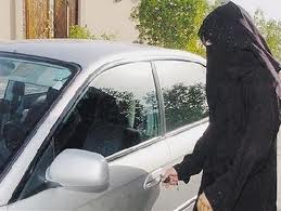 السعودية: السماح بقيادة المرأة للسيارة سيجعل البلاد وكراً للرذيلة وتختفي عذرية البنات ويسود الشذوذ لدى الرجال