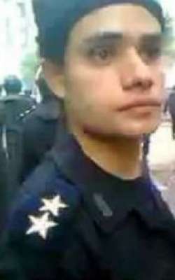 الحكومة المصرية تبريئ الضابط المعروف بصائد عيون ثوار ميدان التحرير وتطلق سراحه