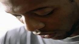 سبع شقيقات سعوديات يغتصبن شقيقهم