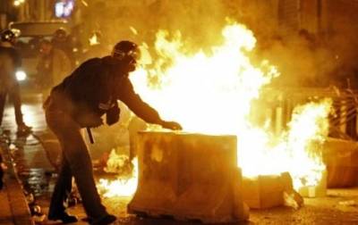 شغب وإغلاق للطرقات في عنجرة