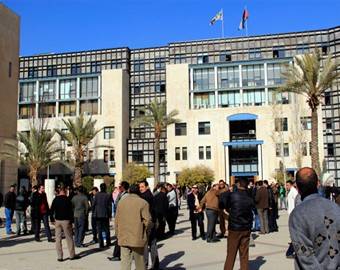 تصعيد في الأمانة وتهديد بالإضراب