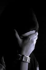 محكمة الجنايات الكبرى تحقق مع مواطن...اغتصب ابنته عشر مرات وهتك عرضها مئة مرة...