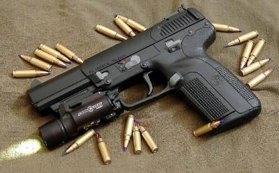 جبل التاج : مواطن يقتل زوجته بعيارات نارية .. والامن يجلي عائلة القاتل