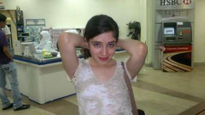 المتعرية المصريه علياء المهدي تدعو الراغبات في خلع الحجاب إلى إرسال معلومات شخصية لها