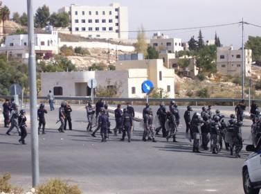 حالة من الهلع والذعر في البلقاء التطبيقية بعد اطلاق نار كثيف في محيط الجامعة احتفالا بمشاريع التخرج