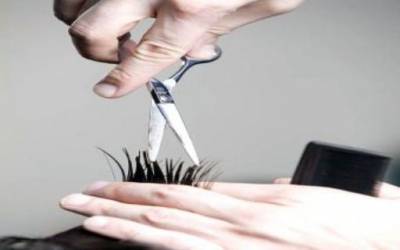 ألقبض على حلاق حاول استدراج إمام مسجد ليمارس معه الجنس