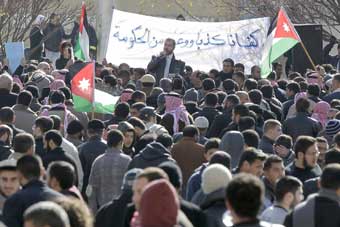 ذكرى انطلاقة الحراك الاردني: الاسلاميون تراجعوا للظل ومقالات صحافية تطالب الدولة بوقف سحب الافلام واللعب بورقة العشائر