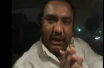 اهانة وافد في دولة خليجية واجباره على تقبيل اليد والقدم (فيديو)