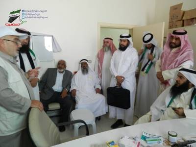 وفد من نواب و نشطاء البحرين يزور اللاجئيين السوريين في المفرق