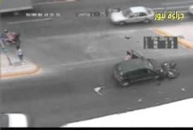 اغرب حادث سير مخيف كفانا الله شره  .. شاهد  الفيديو 