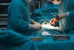 استخراج قلم من مخ مواطن كويتى بعملية جراحية نادرة
