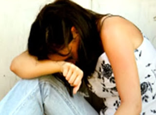 أم تمارس الجنس مع عشيقها أمام أطفالها