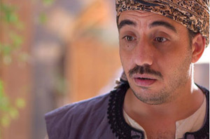 قذيفة تنهي حياة الممثل السوري طارق سلامة وابنه لدى خروجهما من مخيم اليرموك
