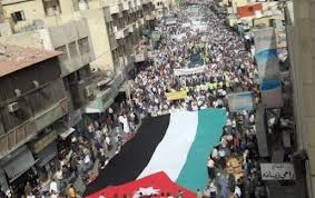 مسيرة في الطفيلة تحت شعار مستمرون