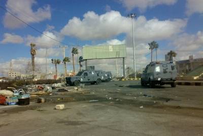 بالصور .. الدرك يزيل خيمة متعطلي معان وقنابل مسيلة للدموع لقمع الاحتجاج