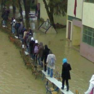 الطراونة للطلبة: بكّروا بالدوام