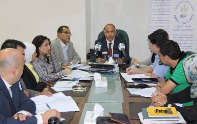 وزير الصحة د.وريكات يبات ليلته بالوزارة وينطلق فجرا في زيارات تفقدية للمستشفيات