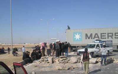 الدرك يفض احتجاجاً لمتدربي المكرمة في معان