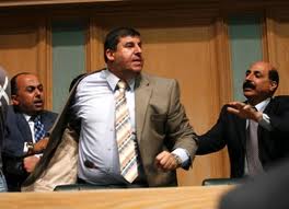 فارس بني سعود يعود من جديد لمعركتهِ مع النمري وحدادين