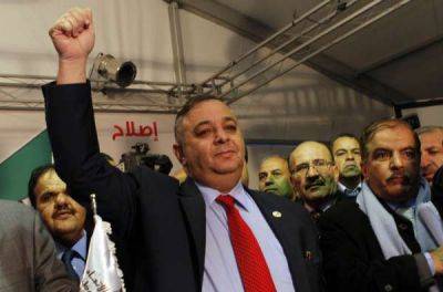 الإتحاد الوطني : لاانسحابات ومستمرون في خوض معركتنا الإنتخابية وسنكون سنداً للكادحين كما كنا دوماً