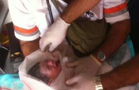سيدة تلد داخل سيارة اسعاف بمأدبا