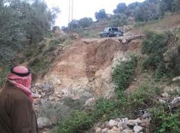 عجلون: طرق مهددة بالانهيار في أي لحظة وأخرى متهالكة بفعل السيول