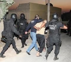 كمين أمني يلقي القبض على مجرم خطير