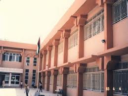 معلمو المدرسة النموذجية في اليرموك يبدأون اعتصاما احتجاجيا