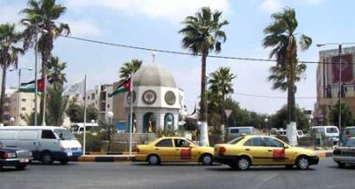 ﻣﮭﻨﺪﺳﻮ اﻟﺒﻠﺪﯾﺎت ﻓﻲ ارﺑﺪ ﯾﺘﻮﻗﻔﻮن ﻋﻦ اﻟﻌﻤﻞ اﺣﺘﺠﺎﺟﺎ ﻋﻠﻰ اﻟﻐﺎء ﺑﺪل اﻟﺘﻨﻘﻼت