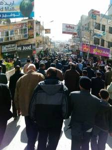 رفض 15 في اربد ....لا لمجلس النواب المزور ولا لرفع الاسعار ومسيرات في الكرك والطفيلة للغرض نفسه(صور)