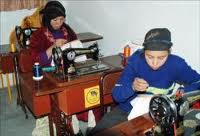 شابات يتوجهن إلى المشاريع الصغيرة هربا من الوظائف المكتبية محدودة الدخل