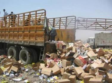 إتلاف 2000 كغم مواد غذائية فاسدة في الحسا