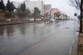 طقس لطيف الخميس والجمعة وبارد وماطر السبت