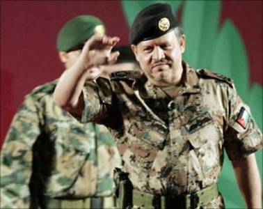 الملك يتبرع بمليون دينار لصندوق التكافل الخاص بمؤسسة المتقاعدين العسكريين