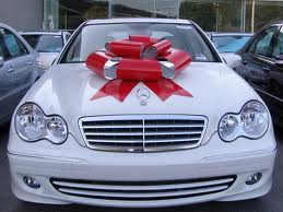 الحكومة توزع سيارات على المواطنين عبر برنامج مسابقات