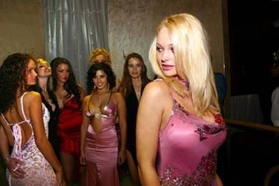 الاردن يضع يده على شبكة دعارة دولية مرتبطة بالموساد