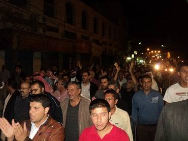 مسيرة شموع صامتة في مادبا رفضا للعنف