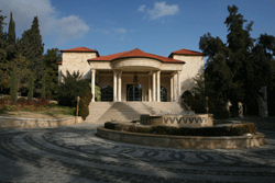 في انتظار الدخان الأبيض من قصر بسمان