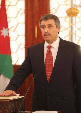 الحكومة تنوي إغلاق 500 شركة لتشغيلها وافدين