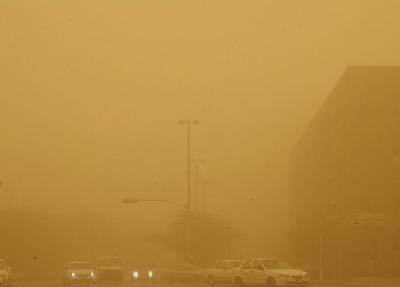 العقبة تكتسي باللون الأصفر بعد وصول العاصفة الرملية