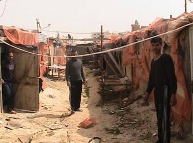 مقاضاة نائب سابق بتهمة استغلال 70 عاملا وافدا وحرمانهم من حقوقهم....صور