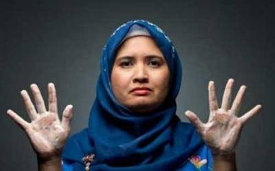 ماليزية تستحم 25 مرة يوميا وتغسل يديها 300 مرة